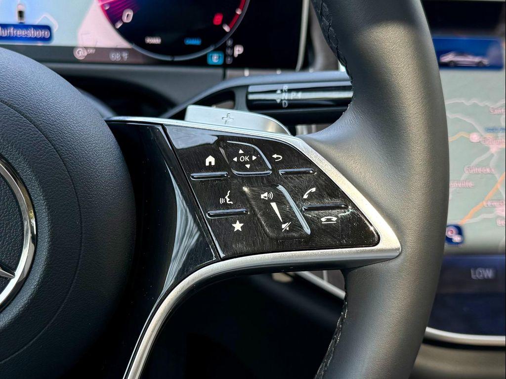 Mercedes-Benz E-Class view 27