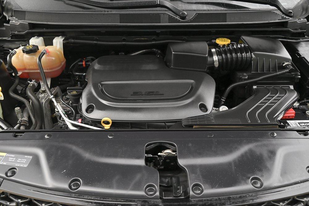 used 2021 Chrysler Pacifica car, priced at $13,990