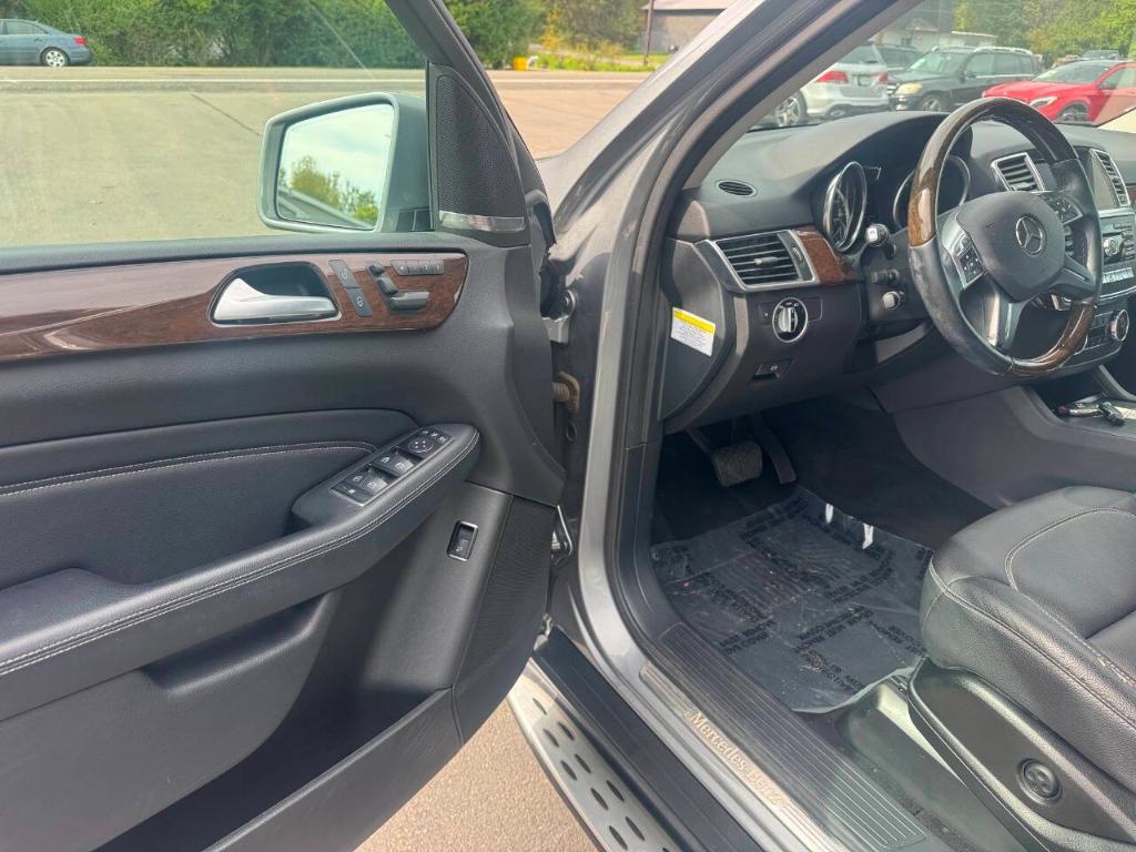 used 2012 Mercedes-Benz M-Class car, priced at $10,500