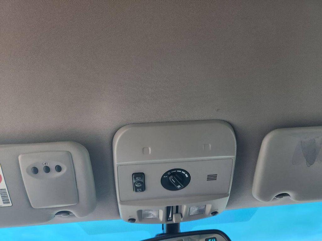 used 2004 Cadillac SRX car, priced at $5,999