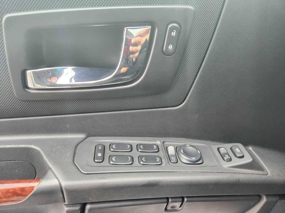 used 2004 Cadillac SRX car, priced at $4,999