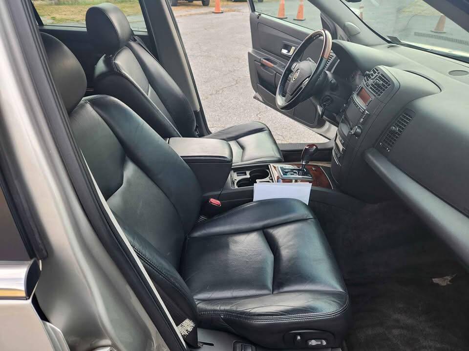 used 2004 Cadillac SRX car, priced at $4,999