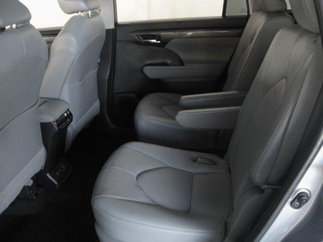 used 2020 Toyota Highlander car, priced at $29,999