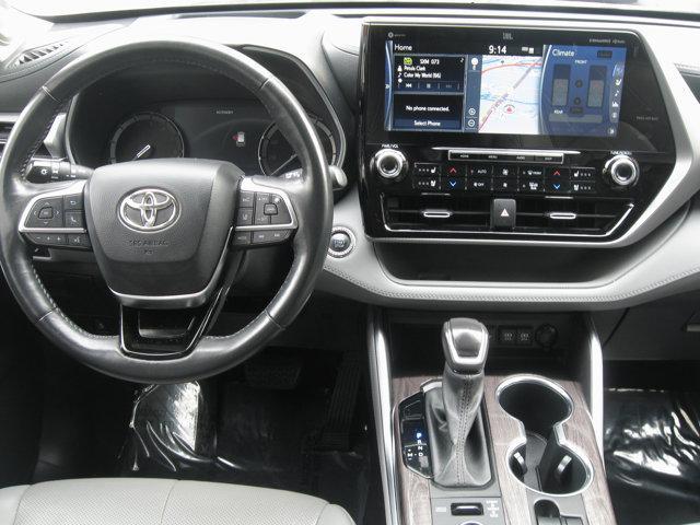 used 2020 Toyota Highlander car, priced at $29,999