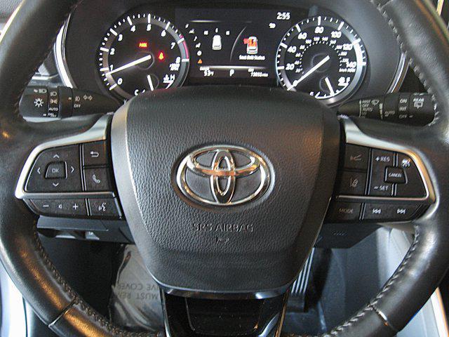 used 2020 Toyota Highlander car, priced at $29,999