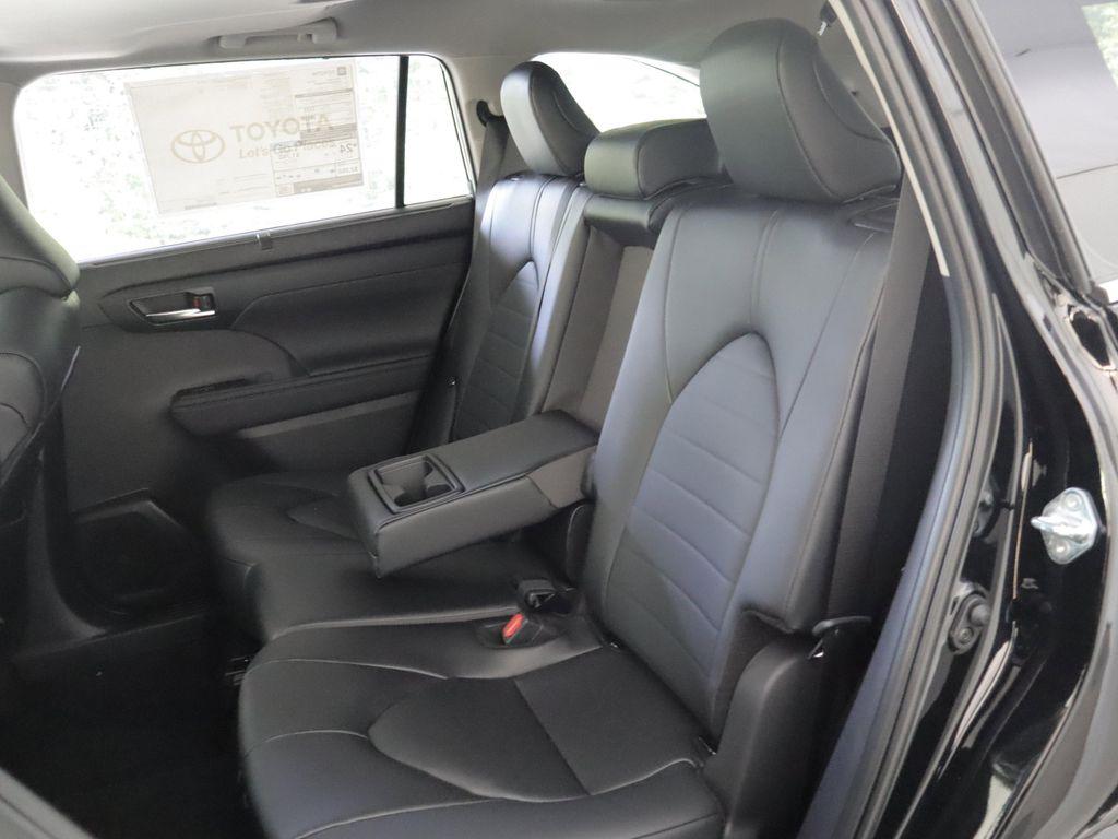 new 2026 Toyota Highlander car, priced at $48,523