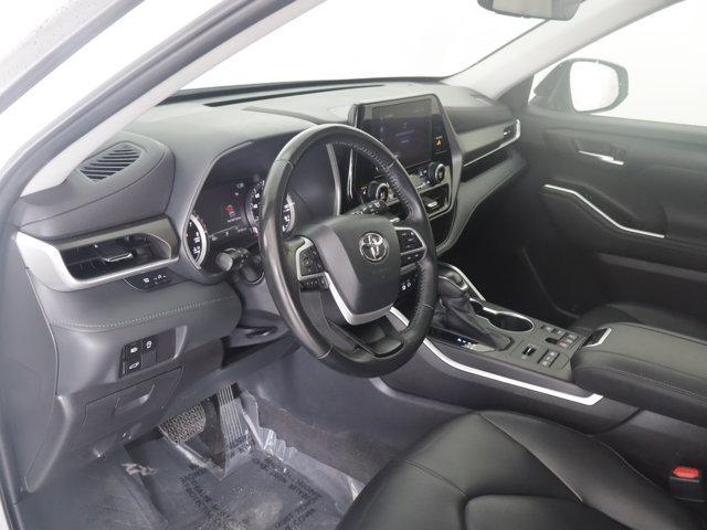 used 2023 Toyota Highlander car, priced at $33,990