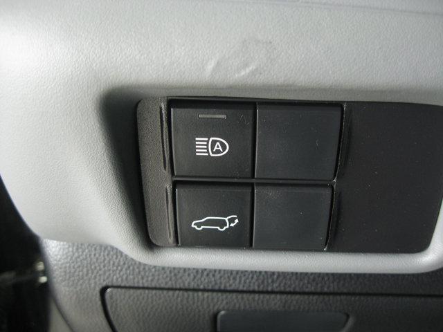 used 2022 Toyota Highlander car, priced at $32,999