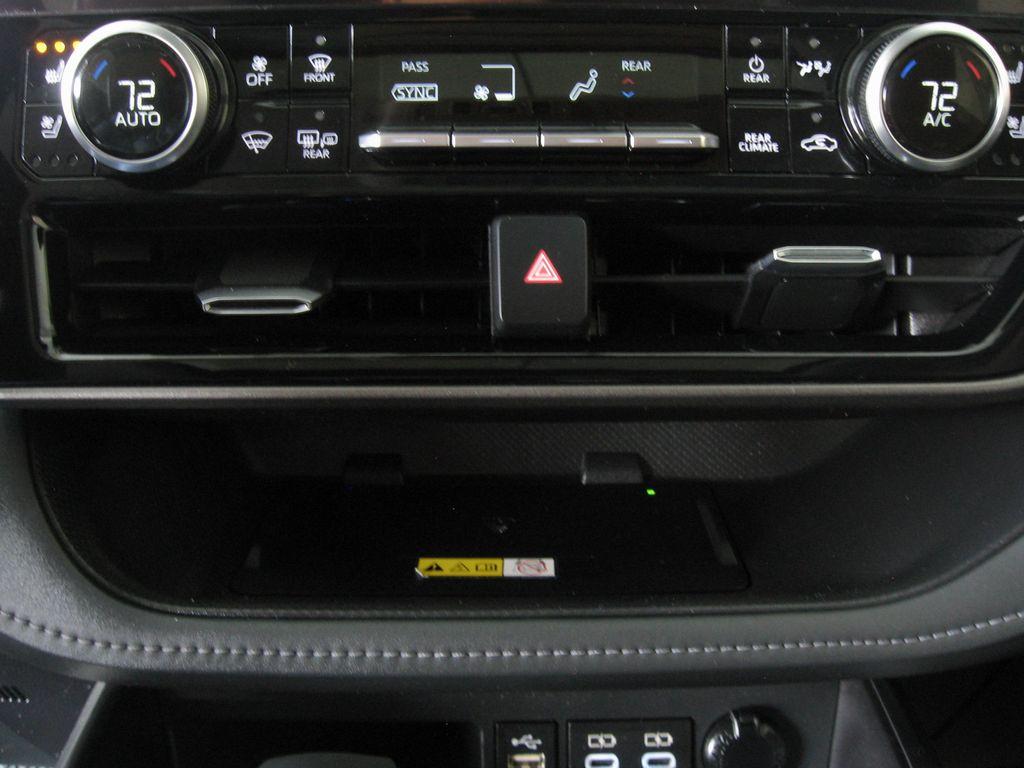used 2023 Toyota Highlander car, priced at $37,666