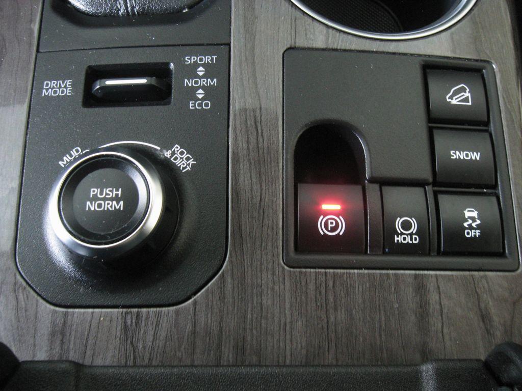 used 2023 Toyota Highlander car, priced at $37,666