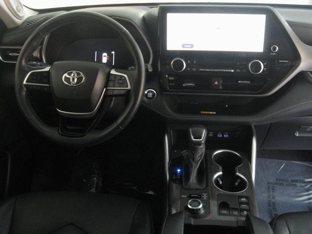 used 2023 Toyota Highlander car, priced at $38,990