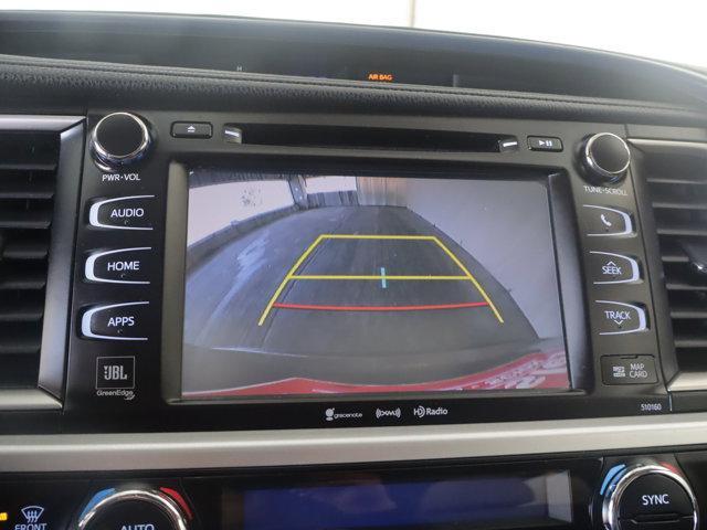 used 2016 Toyota Highlander car, priced at $22,490