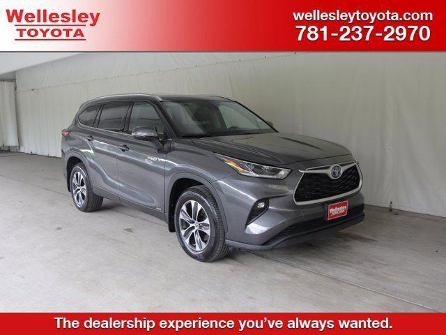 used 2021 Toyota Highlander Hybrid car, priced at $35,965