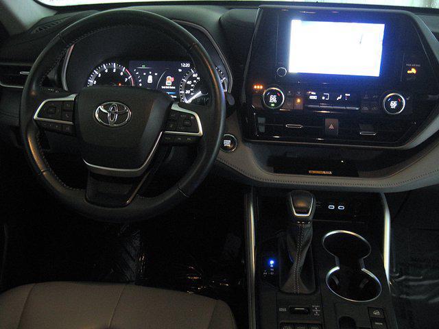 used 2023 Toyota Highlander car, priced at $40,191