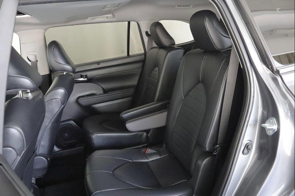 used 2024 Toyota Highlander car, priced at $40,466