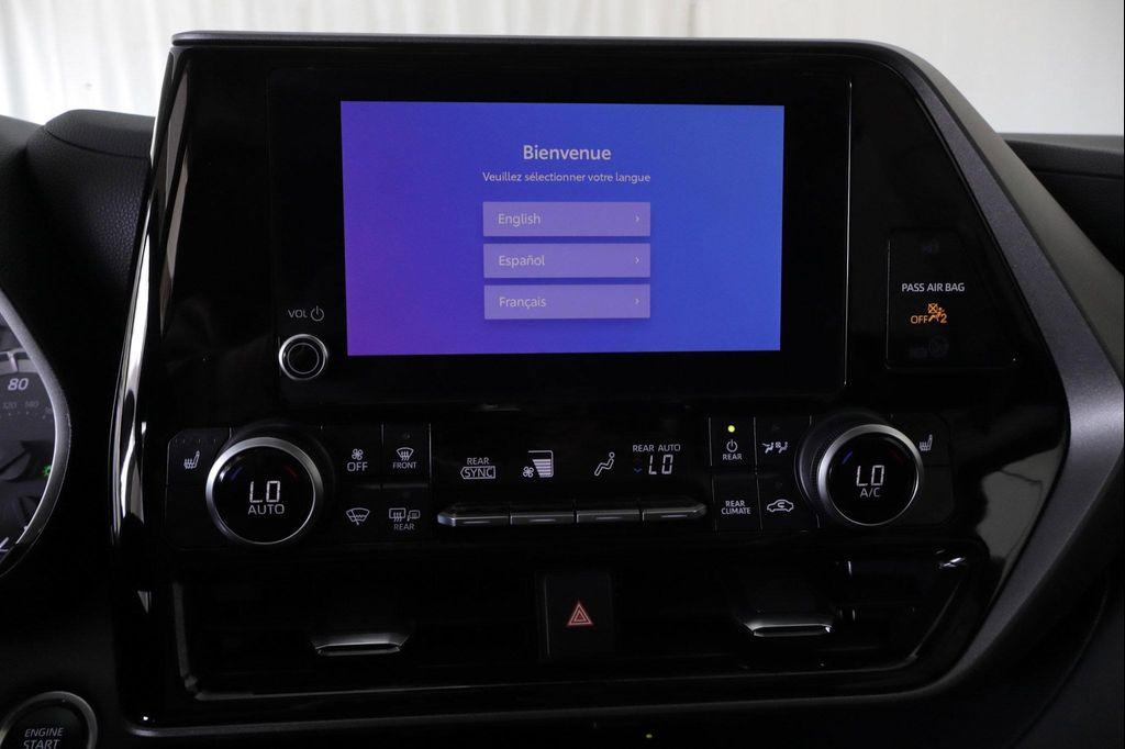 used 2024 Toyota Highlander car, priced at $40,466