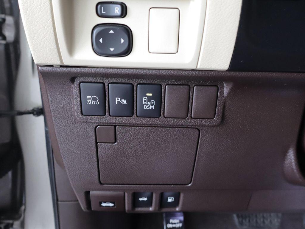 used 2017 Lexus ES 350 car, priced at $25,465