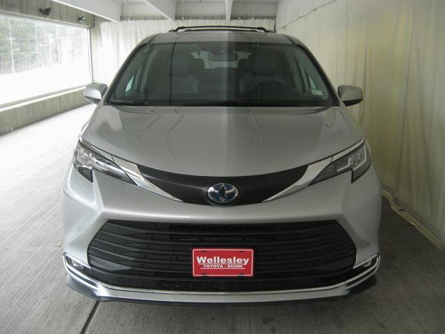 used 2023 Toyota Sienna car, priced at $41,990