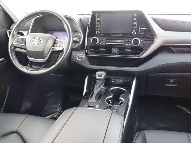used 2022 Toyota Highlander car, priced at $33,490
