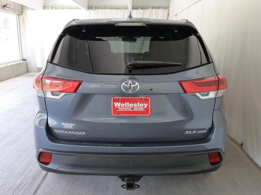 used 2019 Toyota Highlander car, priced at $22,965