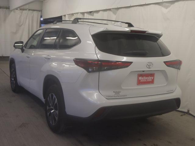 used 2023 Toyota Highlander car, priced at $35,991