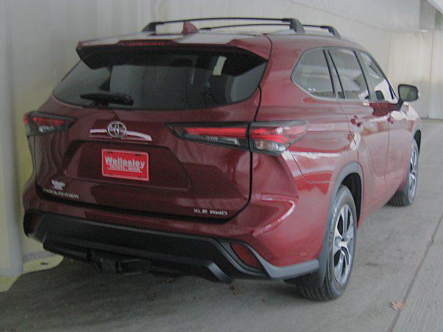 used 2024 Toyota Highlander car, priced at $38,490