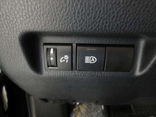 used 2019 Toyota RAV4 car, priced at $27,465