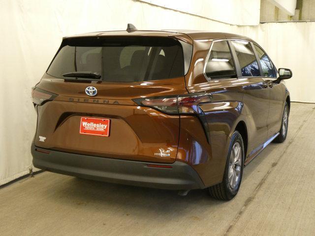 used 2024 Toyota Sienna car, priced at $38,499