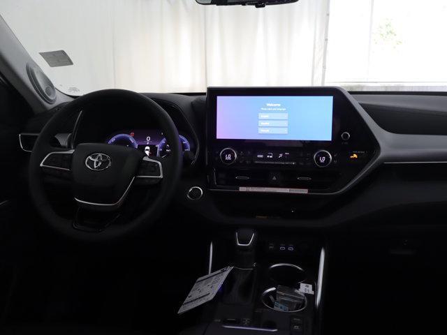 new 2026 Toyota Highlander Hybrid car, priced at $58,198