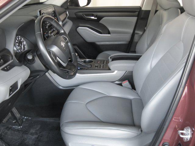 used 2022 Toyota Highlander car, priced at $36,191