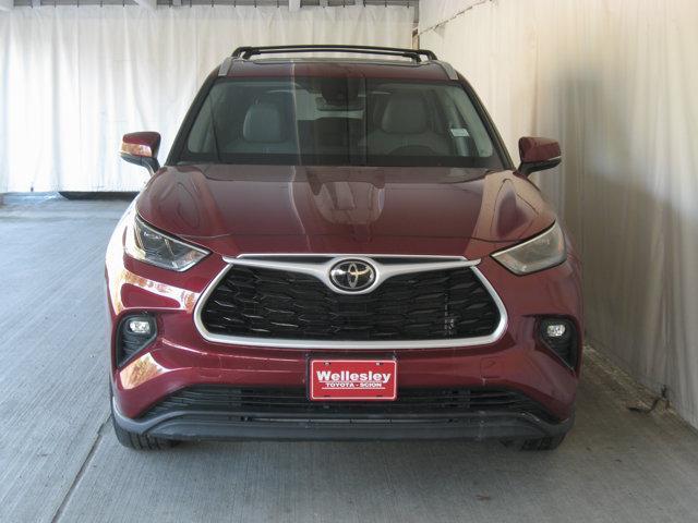 used 2022 Toyota Highlander car, priced at $36,191