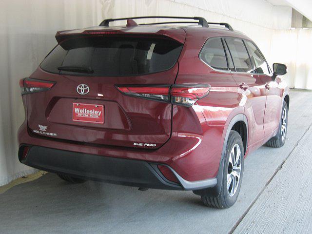 used 2022 Toyota Highlander car, priced at $36,191