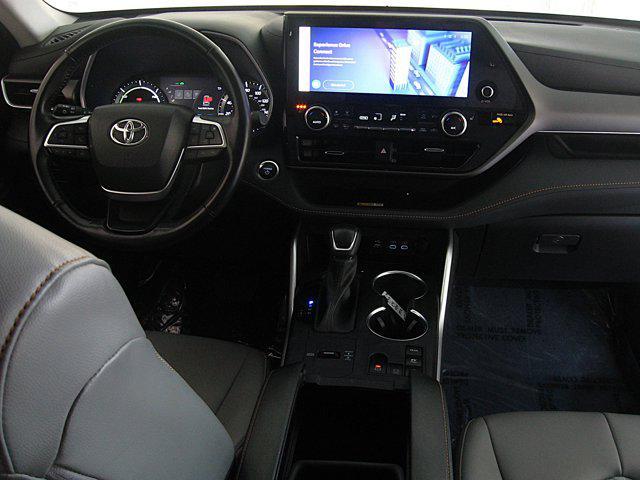 used 2023 Toyota Highlander Hybrid car, priced at $39,999