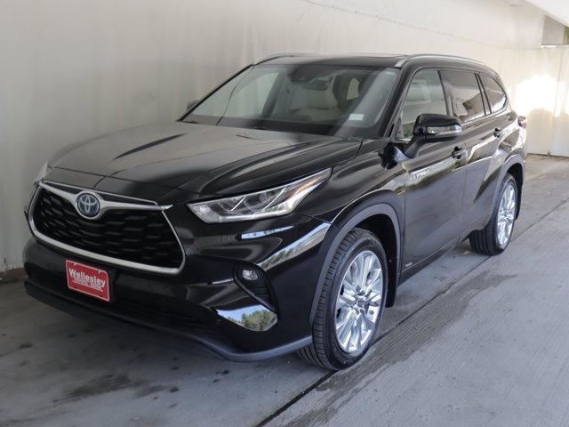 used 2021 Toyota Highlander Hybrid car, priced at $29,990