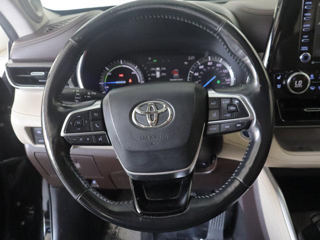 used 2021 Toyota Highlander Hybrid car, priced at $29,990