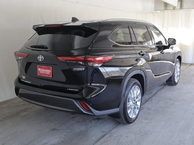 used 2021 Toyota Highlander Hybrid car, priced at $29,990