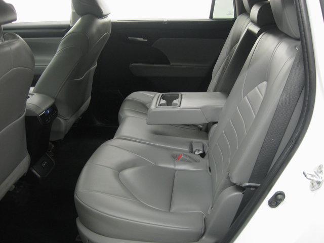 used 2022 Toyota Highlander Hybrid car, priced at $32,490
