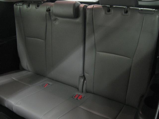 used 2022 Toyota Highlander Hybrid car, priced at $32,490