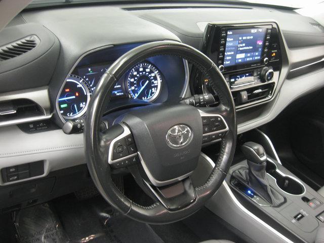 used 2022 Toyota Highlander Hybrid car, priced at $32,490