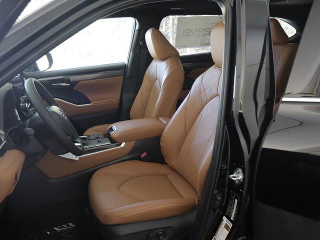 new 2026 Toyota Highlander Hybrid car, priced at $57,248