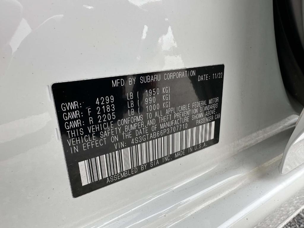 2023 Crystal White Pearl Subaru Impreza