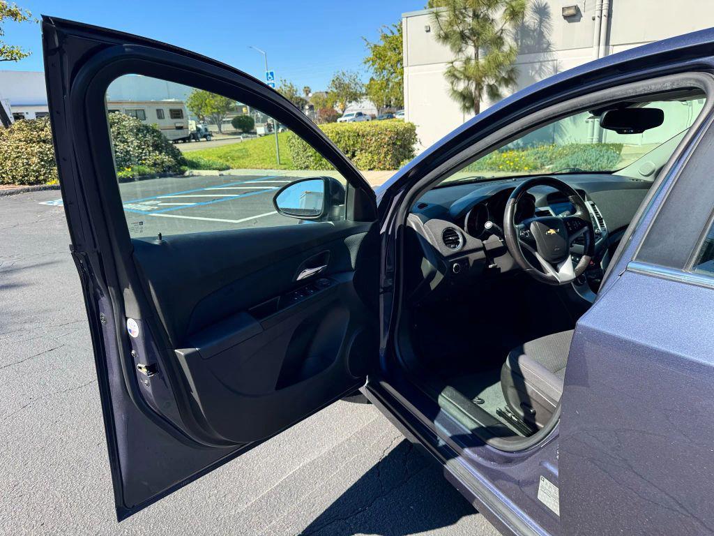 used 2014 Chevrolet Cruze car, priced at $5,990