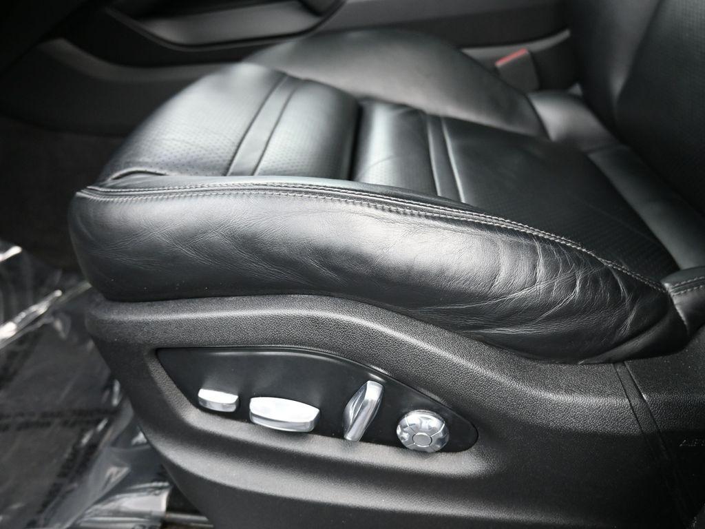 used 2019 Porsche Cayenne car, priced at $38,900