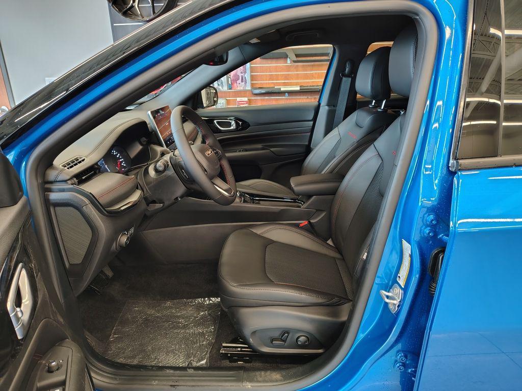 new 2026 Jeep Compass car, priced at $33,558