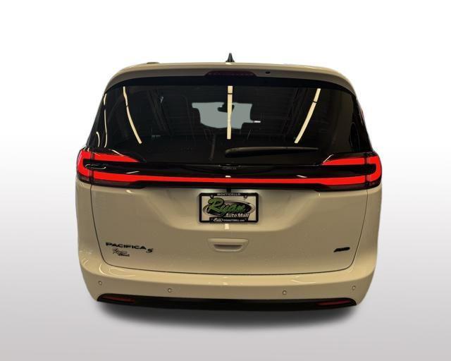 new 2026 Chrysler Pacifica car, priced at $44,601