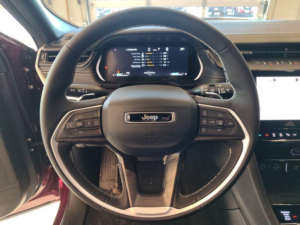 new 2026 Jeep Grand Cherokee car, priced at $48,925