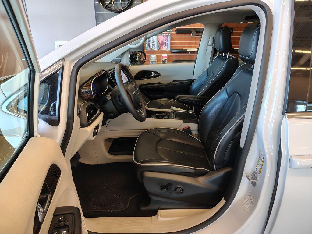 used 2024 Chrysler Pacifica car, priced at $34,799