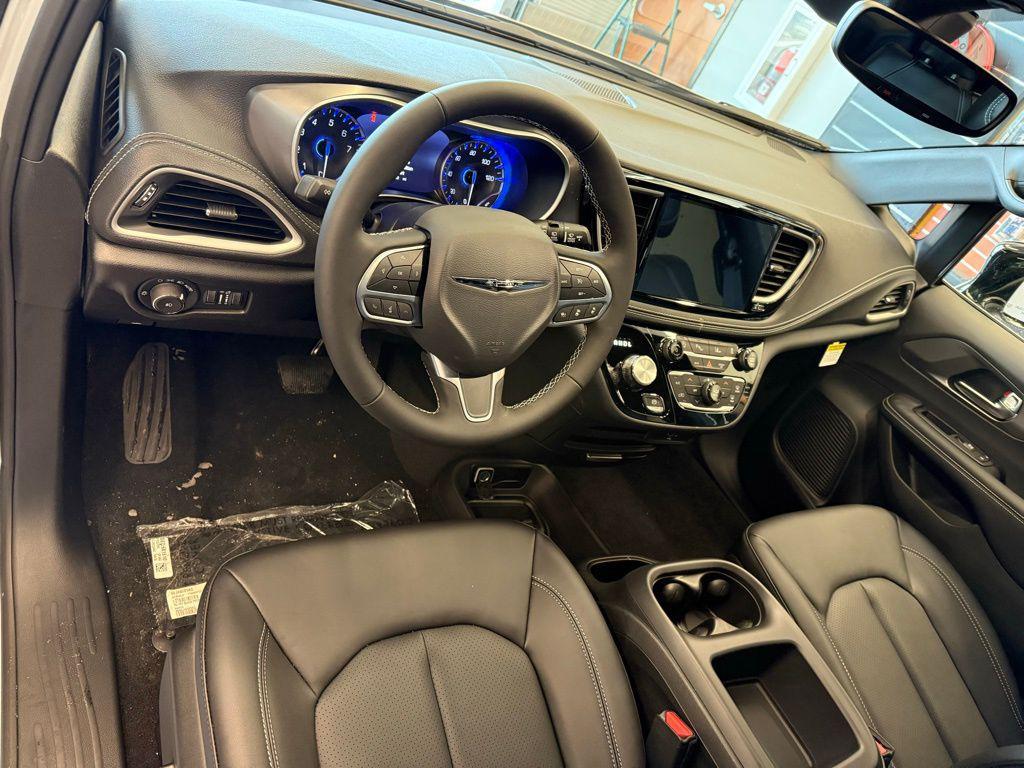 new 2026 Chrysler Pacifica car, priced at $40,284