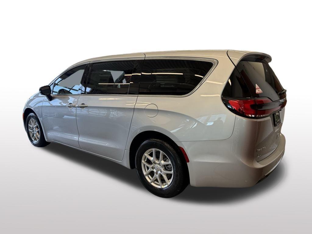 new 2026 Chrysler Pacifica car, priced at $40,284