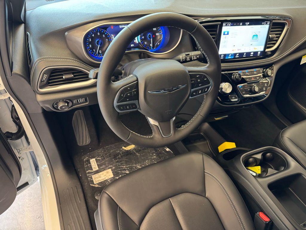 new 2026 Chrysler Pacifica car, priced at $39,065
